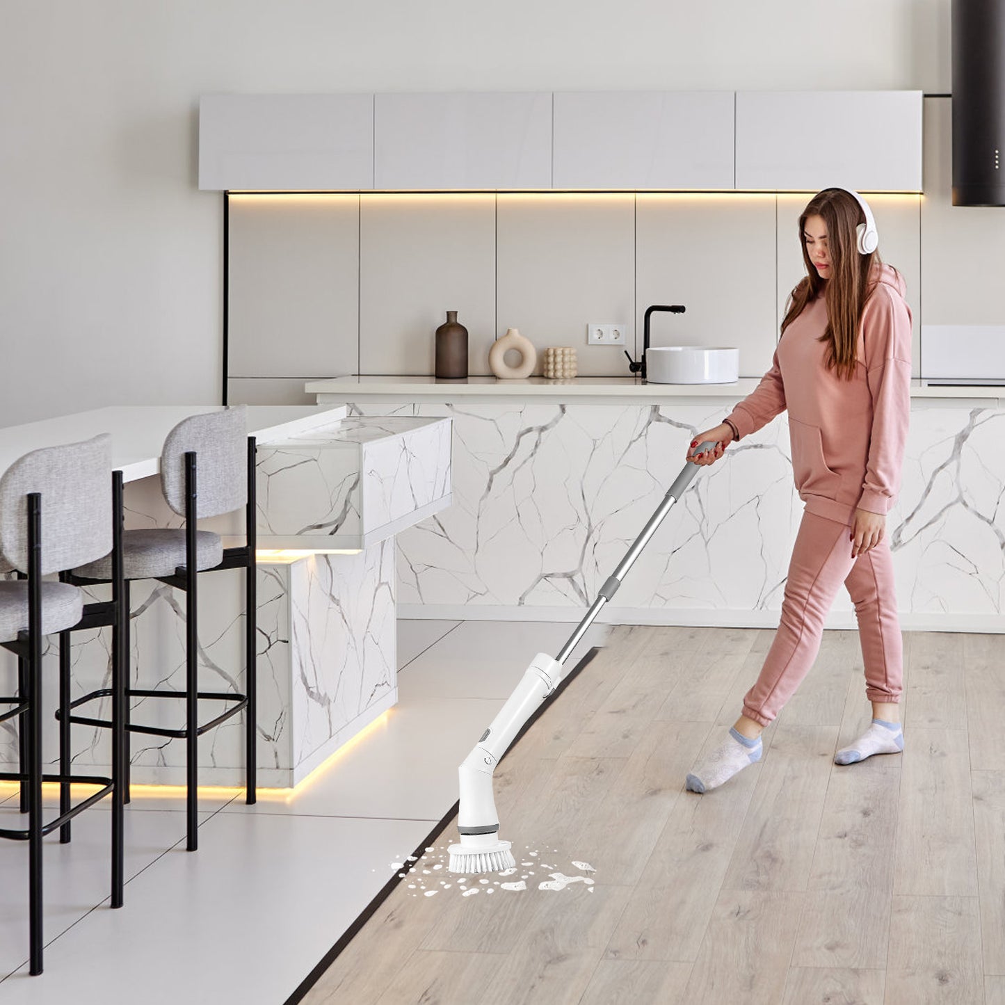 1Set Electric Spin Scrubber Cordless Rechargeable Telescopic Cleaning Brush 6 Replaceable Heads 2 Speed Adjustable Extension Arm Bathroom Tub Tile Floor